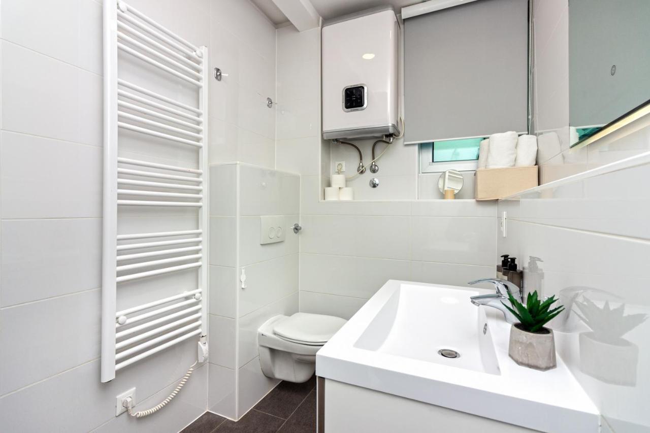 Apartments Lovret Flowers Сплит Екстериор снимка