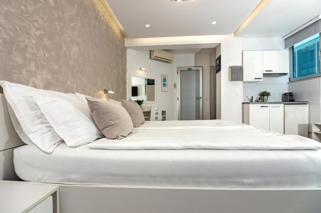 Apartments Lovret Flowers Сплит Екстериор снимка