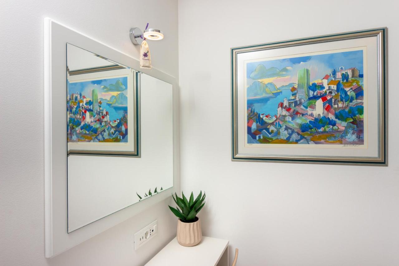 Apartments Lovret Flowers Сплит Екстериор снимка