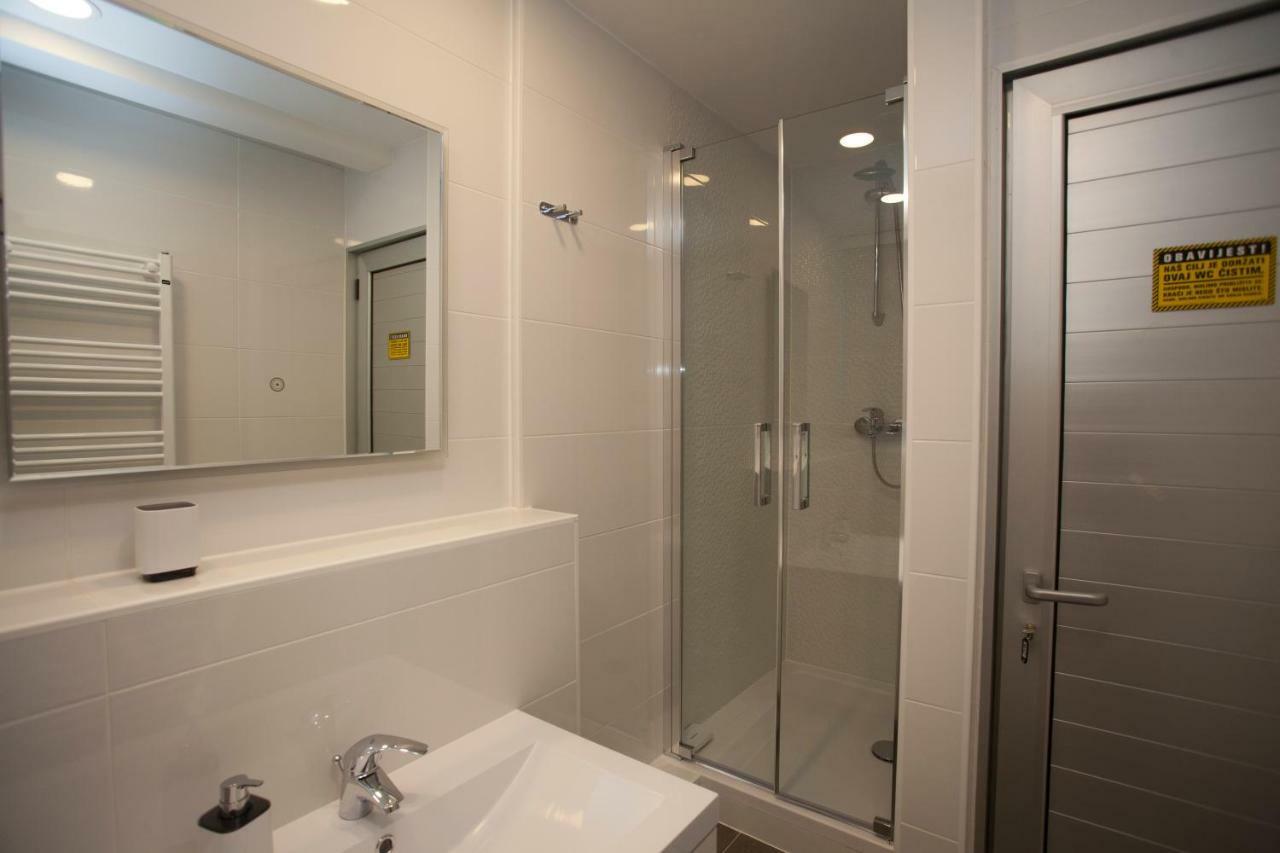 Apartments Lovret Flowers Сплит Екстериор снимка