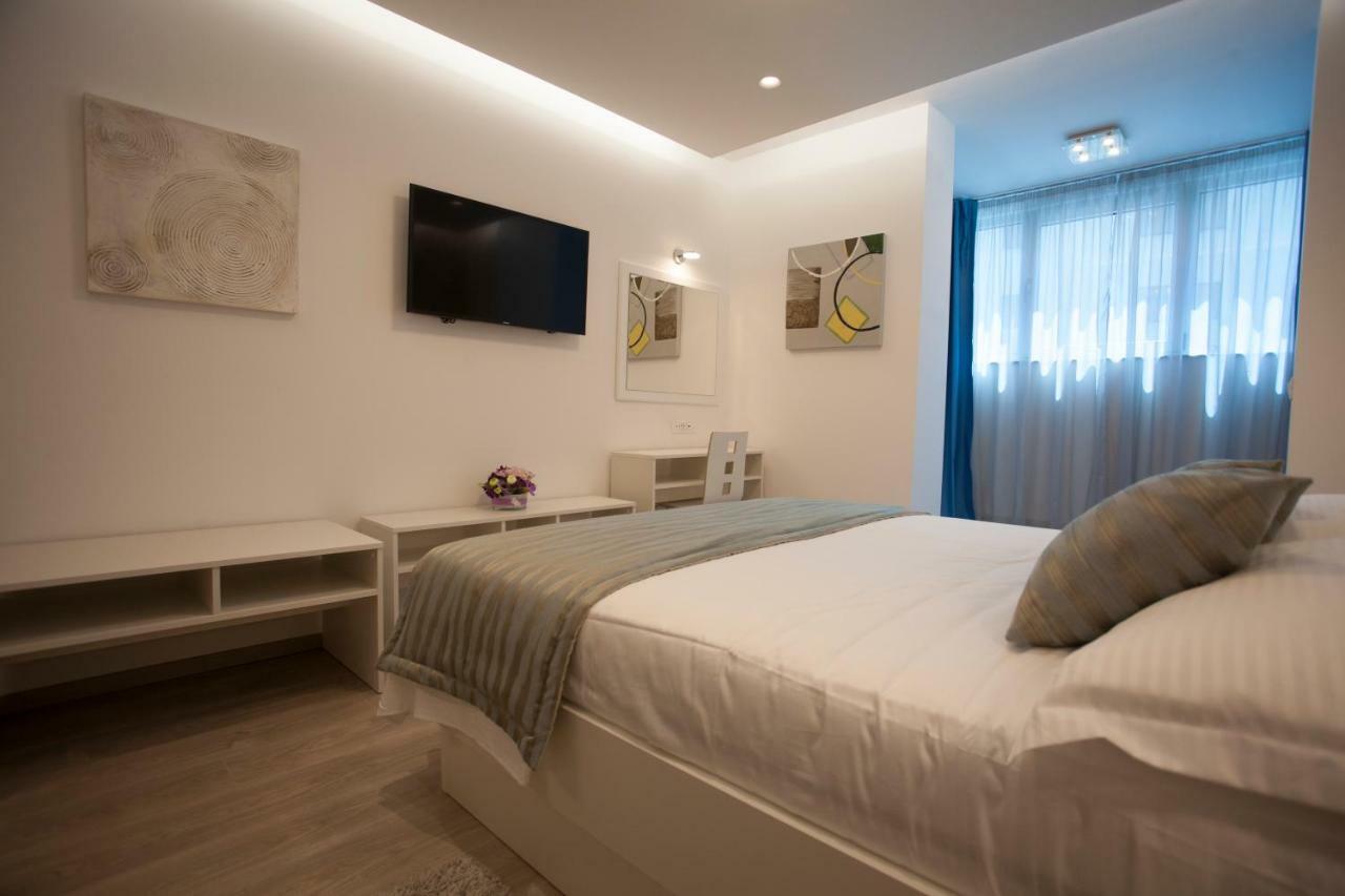 Apartments Lovret Flowers Сплит Екстериор снимка