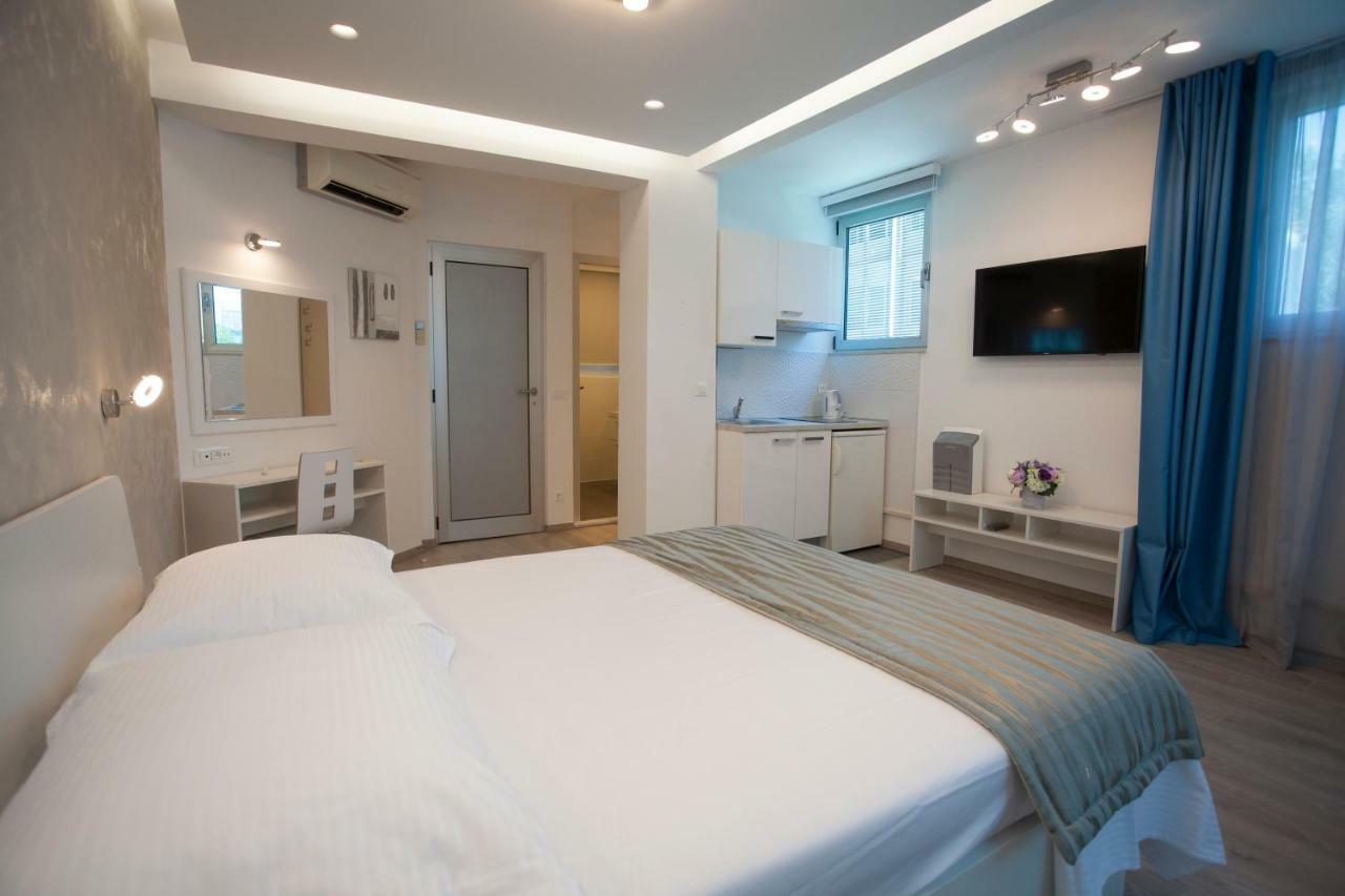 Apartments Lovret Flowers Сплит Екстериор снимка